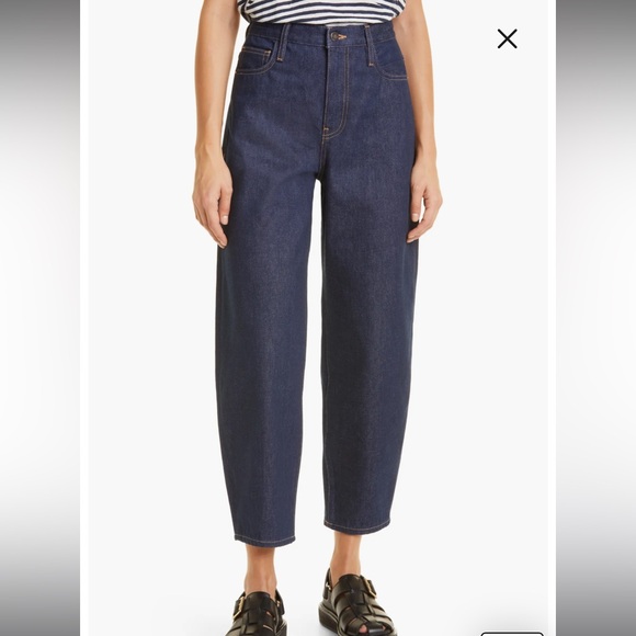 Frame Ultra High Waist Barrel Leg Jeans in Dell Rinse